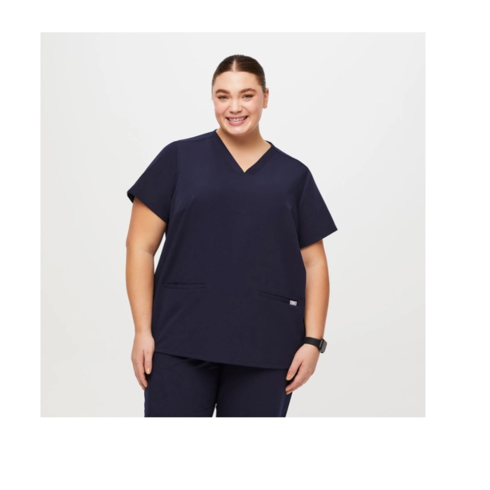 Figs scrub top